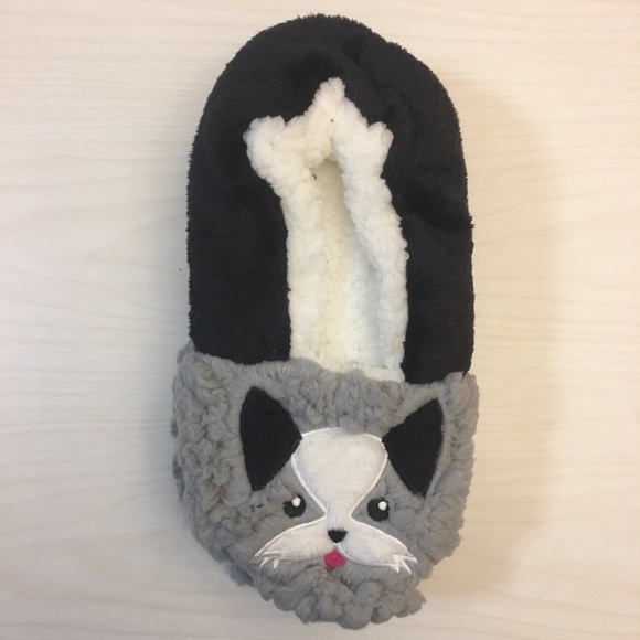 NWT Fuzzy Dog Slippers 🐶 - Picture 1 of 6